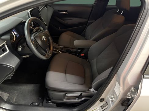 Used 2021 Toyota Corolla LE FWD image 12