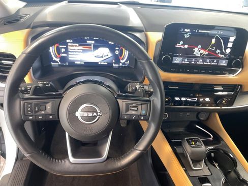 Used 2023 Nissan Rogue Platinum w/ Platinum Premium Package image 14