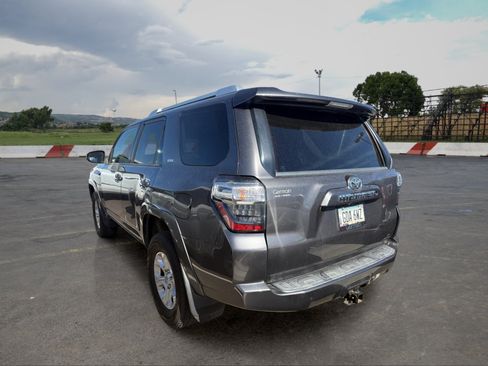 Used 2014 Toyota 4Runner SR5 AWD/4WD image 4