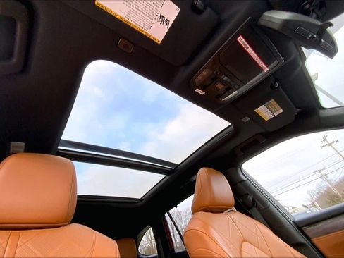 Used 2023 Toyota Highlander Platinum image 14