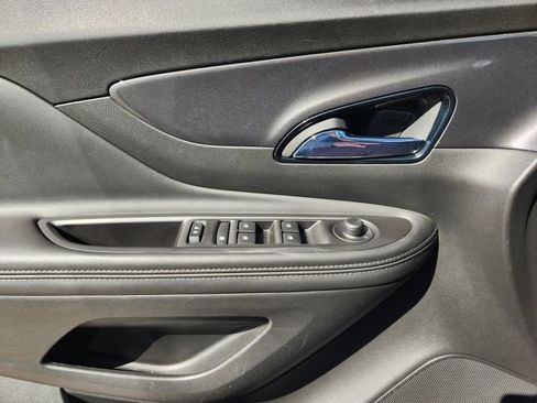 Used 2022 Buick Encore Preferred w/ Safety Package image 23