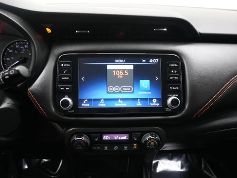 Used 2021 Nissan Kicks SR w/ SR Premium Package image 18