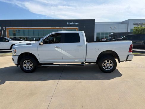 Used 2024 RAM 2500 Laramie AWD/4WD image 2