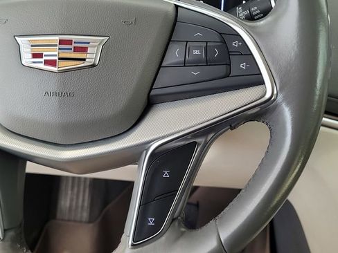Used 2021 Cadillac XT5 Premium Luxury image 25