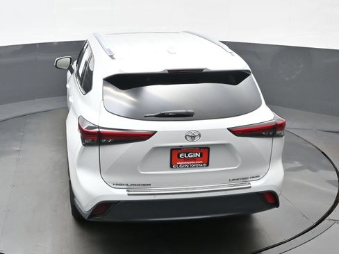 Used 2022 Toyota Highlander Limited AWD/4WD image 41
