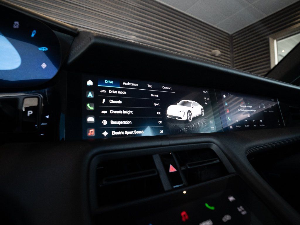 Certified 2023 Porsche Taycan 4S AWD/4WD image 18