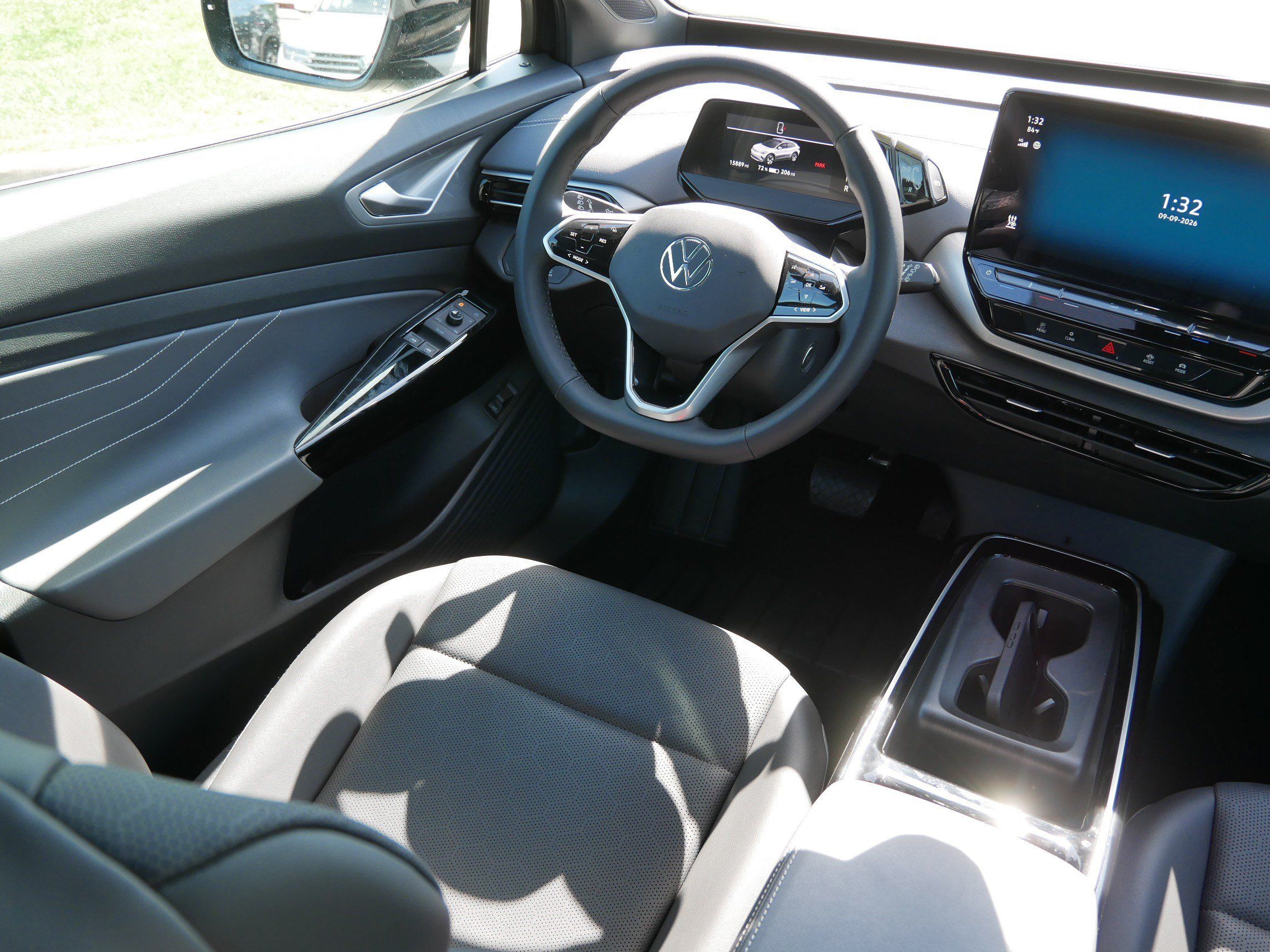 Certified 2023 Volkswagen ID.4 Pro S Plus AWD/4WD image 9