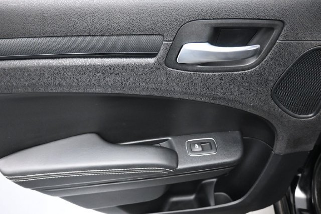 Used 2016 Chrysler 300 S AWD/4WD image 19