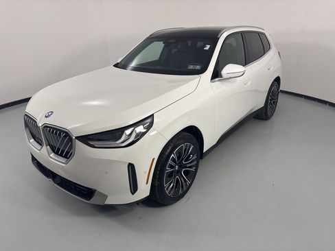 Certified 2025 BMW X3 xDrive30i w/ Convenience Package image 3