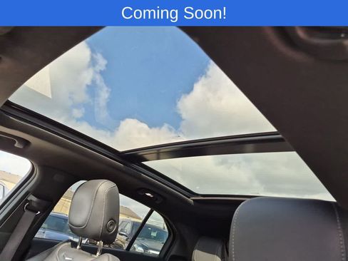 Used 2023 Cadillac XT4 Premium Luxury w/ Cold Weather Package AWD/4WD image 19