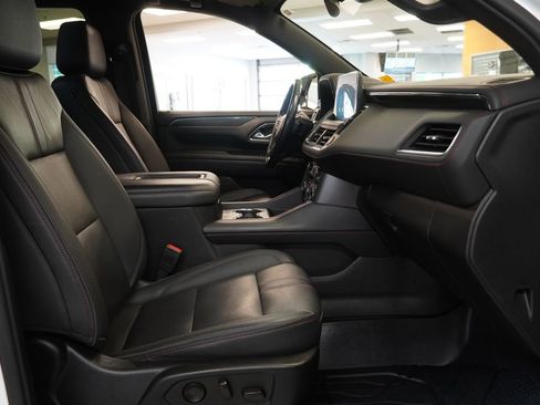 Used 2022 Chevrolet Suburban RST w/ Luxury Package AWD/4WD image 39