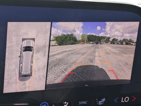 Used 2025 Chevrolet Suburban LT w/ Comfort Package image 26