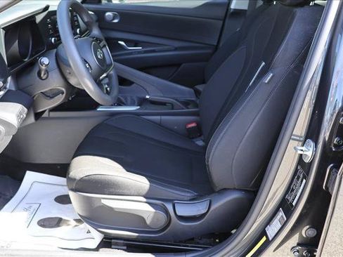 Used 2021 Hyundai Elantra SEL FWD image 11