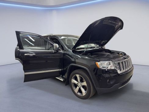 Used 2012 Jeep Grand Cherokee Overland image 8