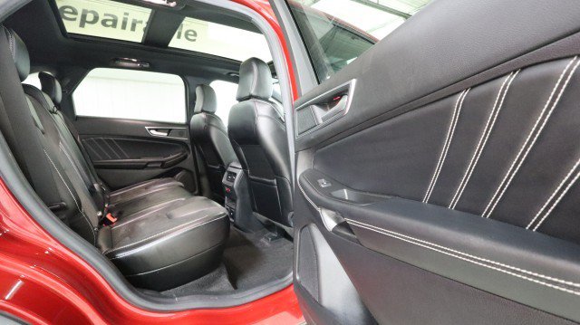 Used 2020 Ford Edge ST w/ Equipment Group 401A AWD/4WD image 12