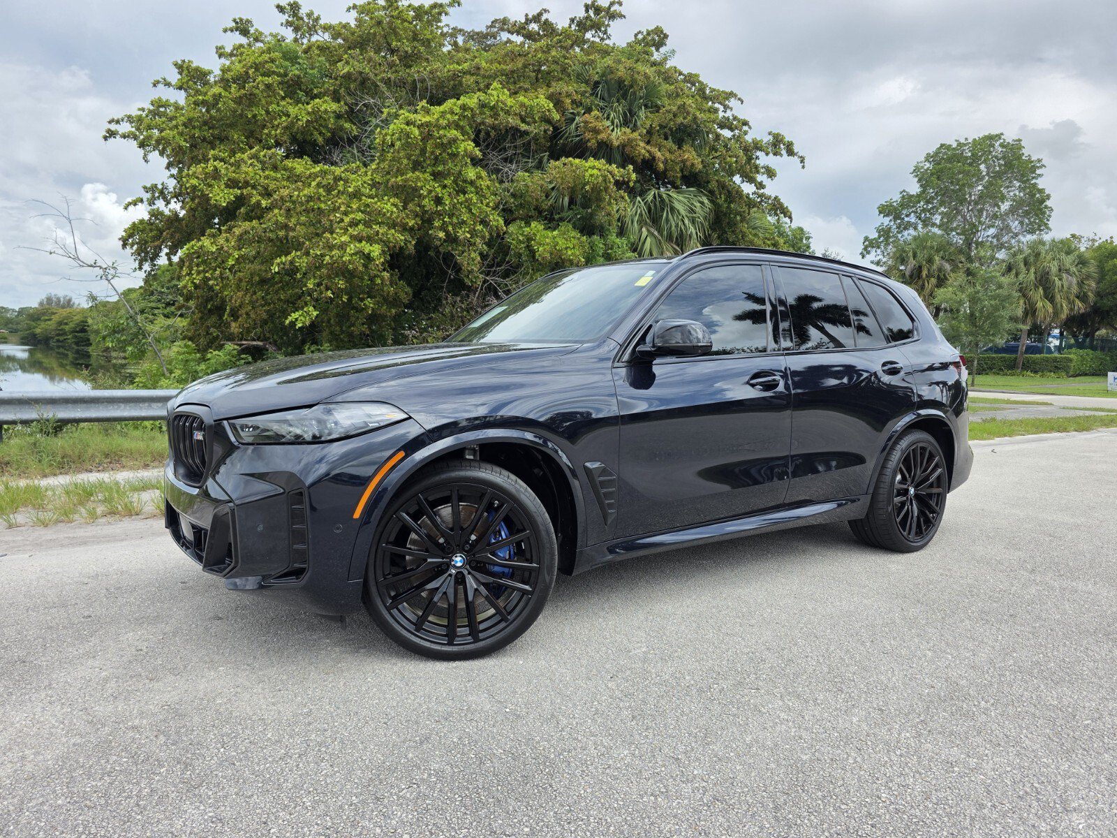 Used 2025 BMW X5 M60i w/ Climate Comfort Package AWD/4WD image 1