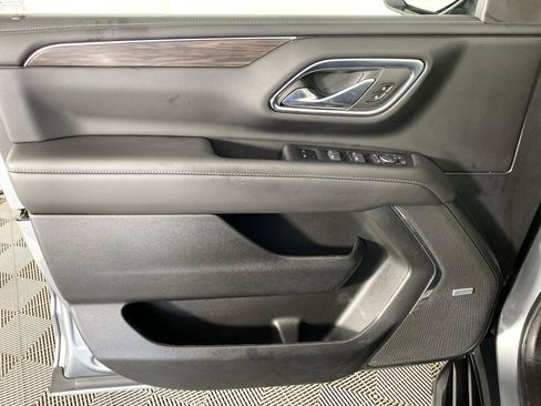 Used 2023 Chevrolet Tahoe LT w/ Luxury Package AWD/4WD image 14