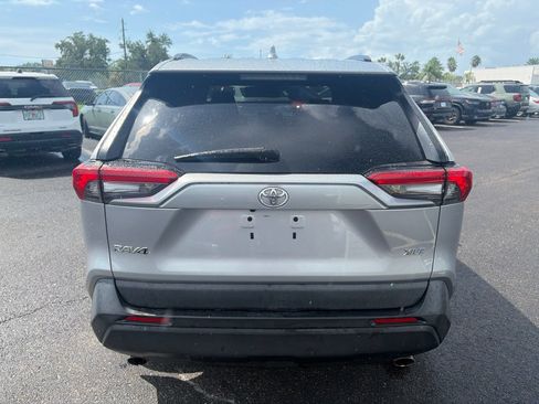 Used 2020 Toyota RAV4 XLE FWD image 6