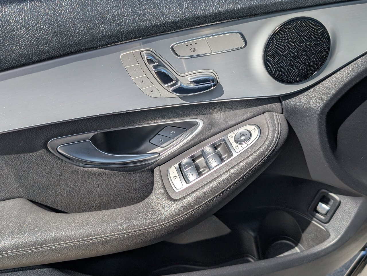 Used 2019 Mercedes-Benz C 300 Sedan w/ Premium Package image 15
