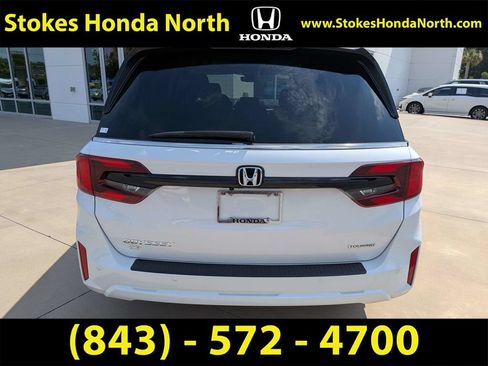 Certified 2025 Honda Odyssey Touring image 10
