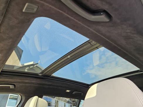 Used 2024 BMW X7 xDrive40i w/ Executive Package image 17