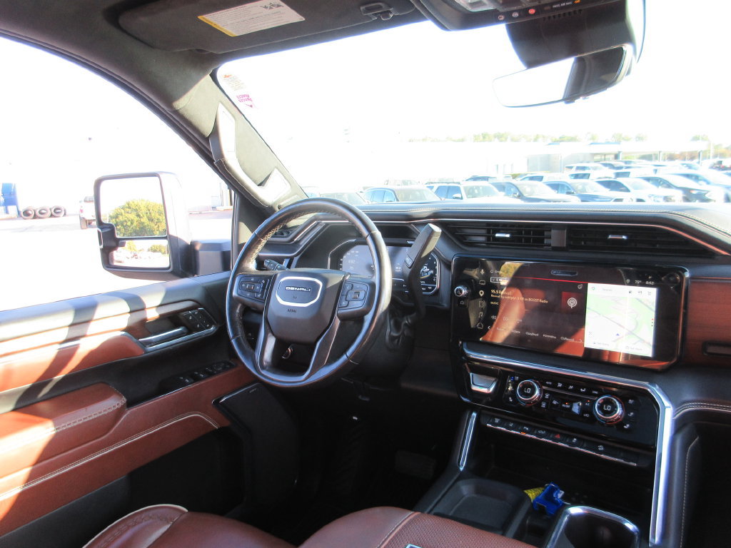 Used 2024 GMC Sierra 2500 Denali Ultimate AWD/4WD image 30