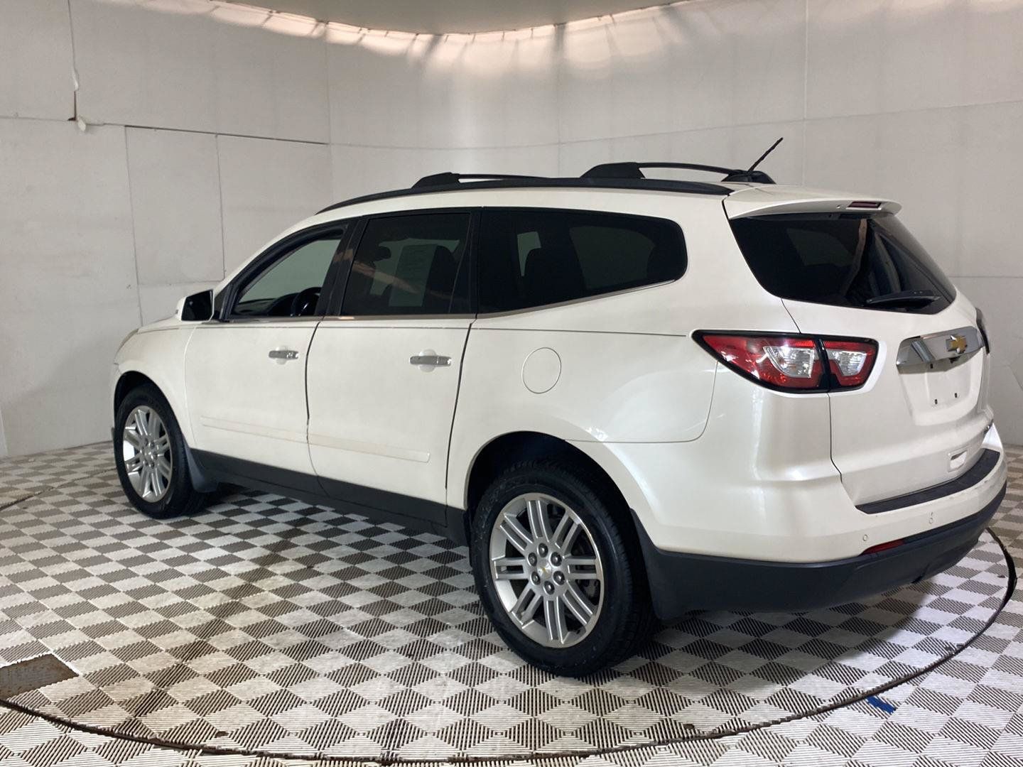 Used 2014 Chevrolet Traverse LT w/ All-Star Edition FWD image 15