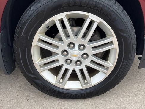 Used 2015 Chevrolet Traverse LT w/ Traveler's Package AWD/4WD image 10