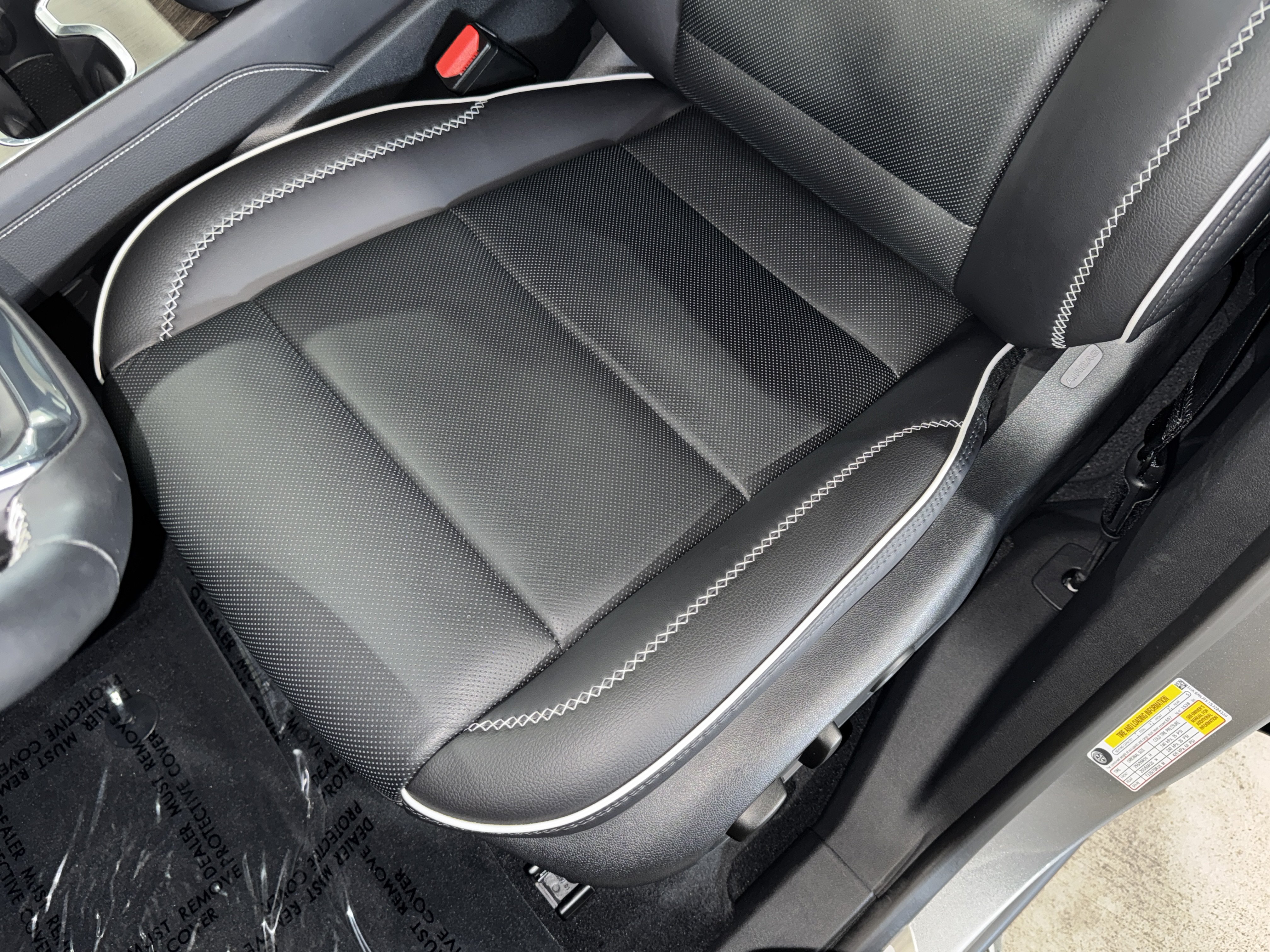 Used 2025 GMC Acadia Denali FWD image 34