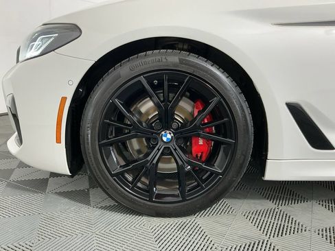 Certified 2022 BMW 530i w/ M Sport Package RWD image 32