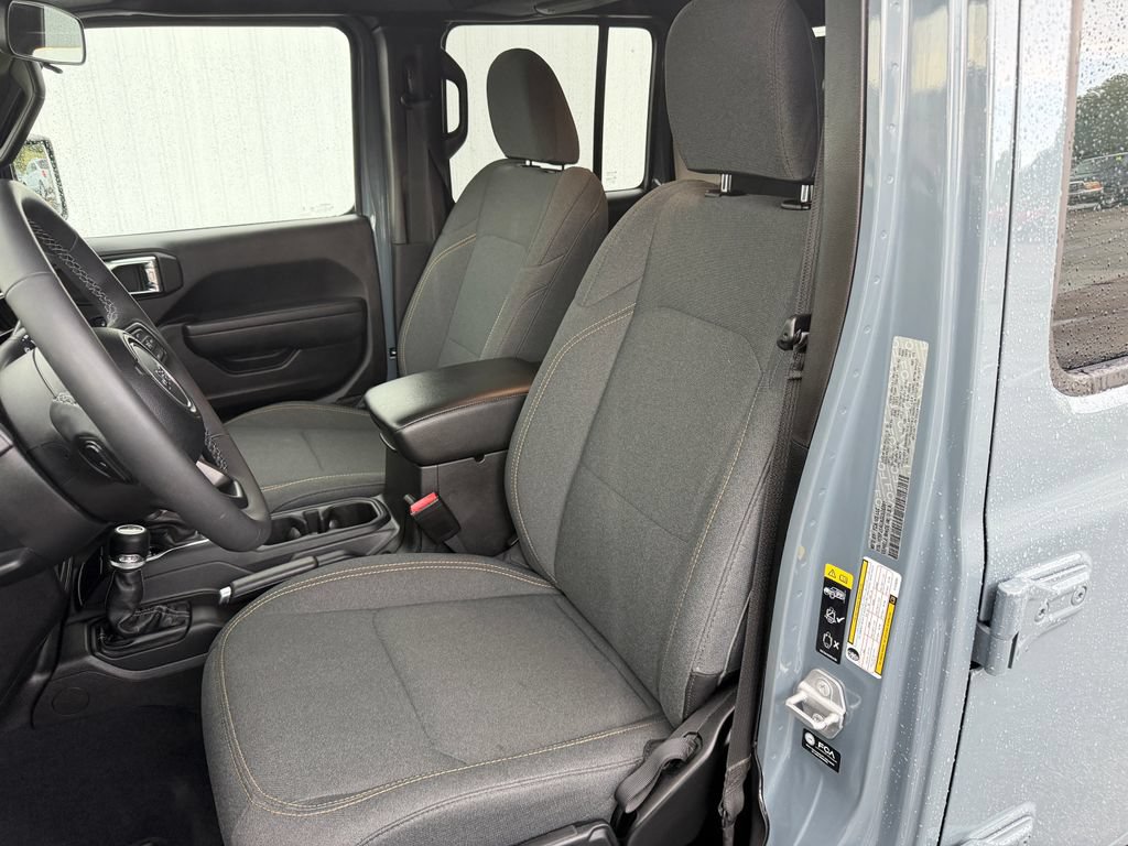 Used 2025 Jeep Gladiator Sport AWD/4WD image 20
