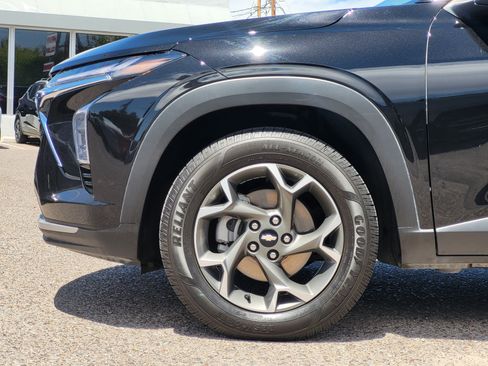 Used 2025 Chevrolet Trax LT w/ Driver Confidence Package FWD image 9
