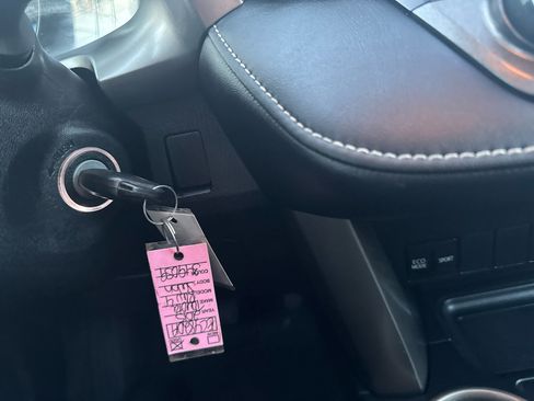 Used 2015 Toyota RAV4 XLE image 29