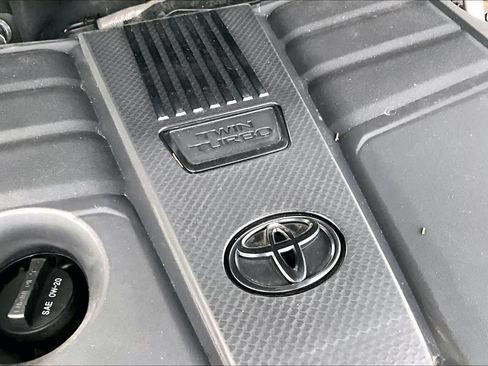 Used 2023 Toyota Tundra Platinum w/ Advanced Package AWD/4WD image 33