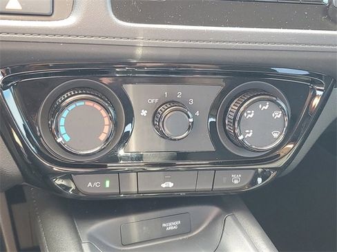 Used 2021 Honda HR-V LX image 24