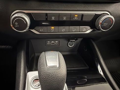 Used 2024 Nissan Altima 2.5 SV image 23