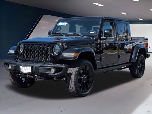 Used 2023 Jeep Gladiator Overland image 8