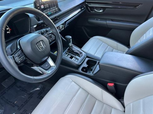 Used 2024 Honda CR-V Sport Touring image 4