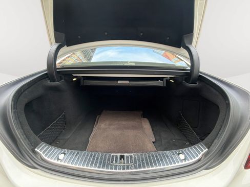 Used 2019 Mercedes-Benz S 560 Sedan image 22