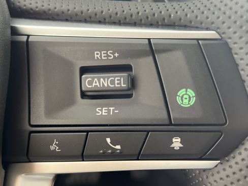 New 2025 Mitsubishi Outlander SE image 19