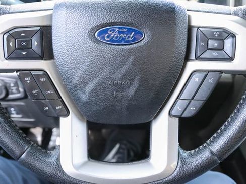 Used 2015 Ford F150 Lariat image 24