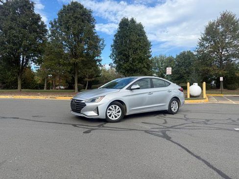 Used 2019 Hyundai Elantra SE w/ Cargo Package image 1