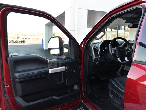 Used 2019 Ford F250 Lariat w/ Lariat Value Package image 13