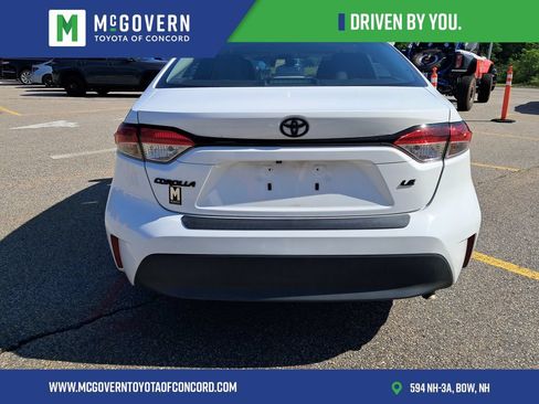 Used 2024 Toyota Corolla LE w/ LE Convenience Package FWD image 4