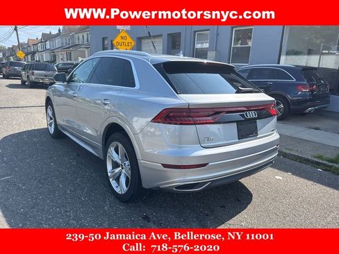 Used 2022 Audi Q8 Premium Plus w/ Premium Plus Package image 3