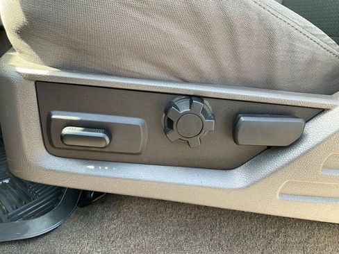 Used 2010 Ford F250 XLT AWD/4WD image 16