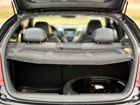 Used 2014 Hyundai Veloster w/ Style Package 02 image 28