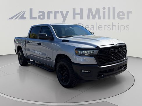 Used 2025 RAM 1500 Warlock AWD/4WD image 7