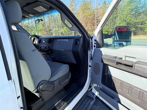 Used 2011 Ford F250 XL w/ PWR Equipment Group image 13