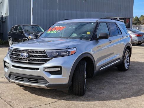 Used 2020 Ford Explorer XLT w/ Equipment Group 202A image 23